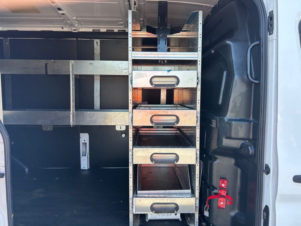 Photo 11 of this FORD TRANSIT 250