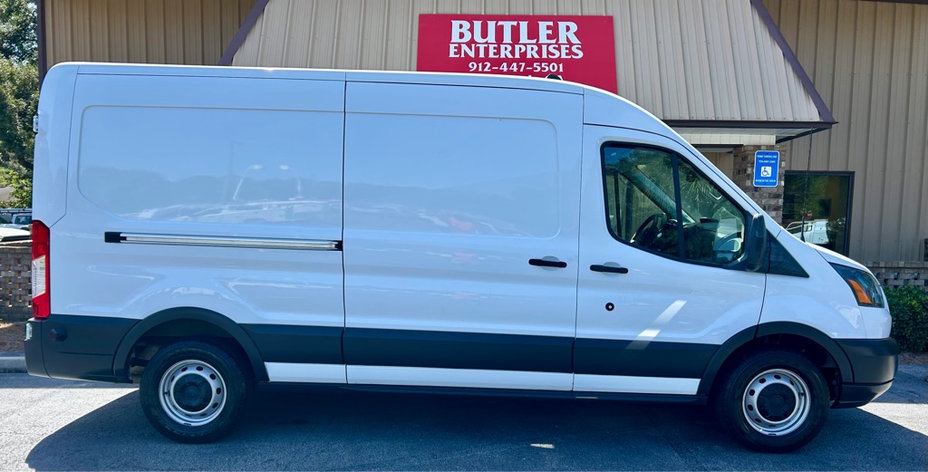Photo 4 of this FORD TRANSIT 250