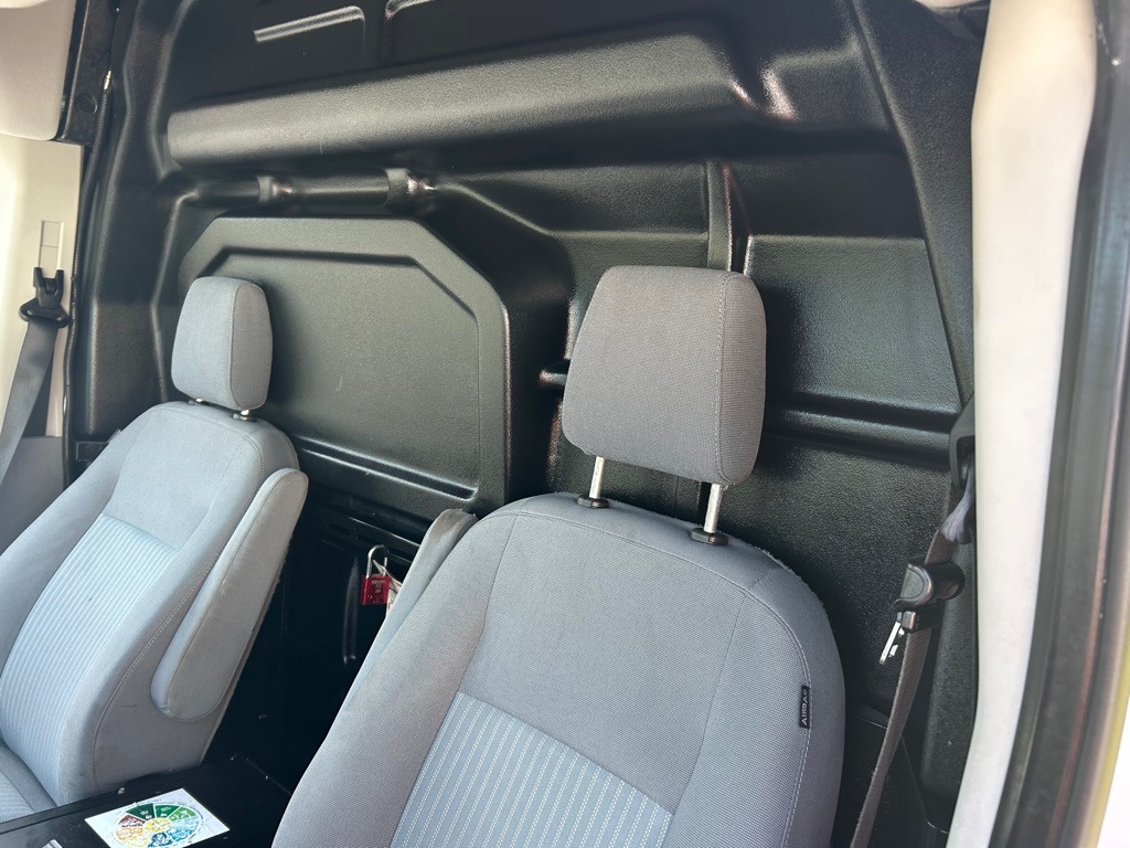 Photo 20 of this FORD TRANSIT 250
