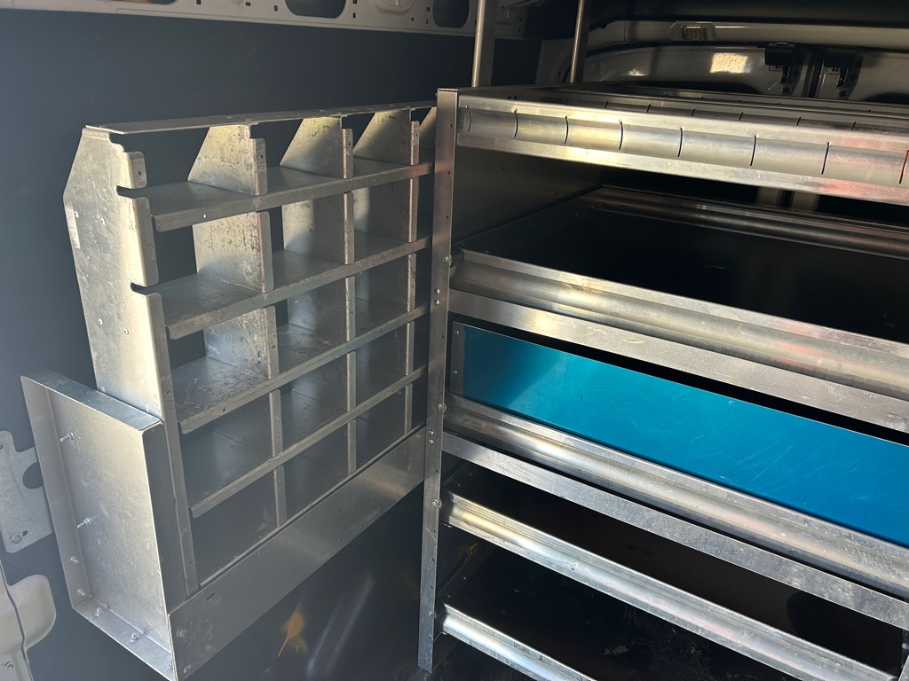 Photo 14 of this FORD TRANSIT 250
