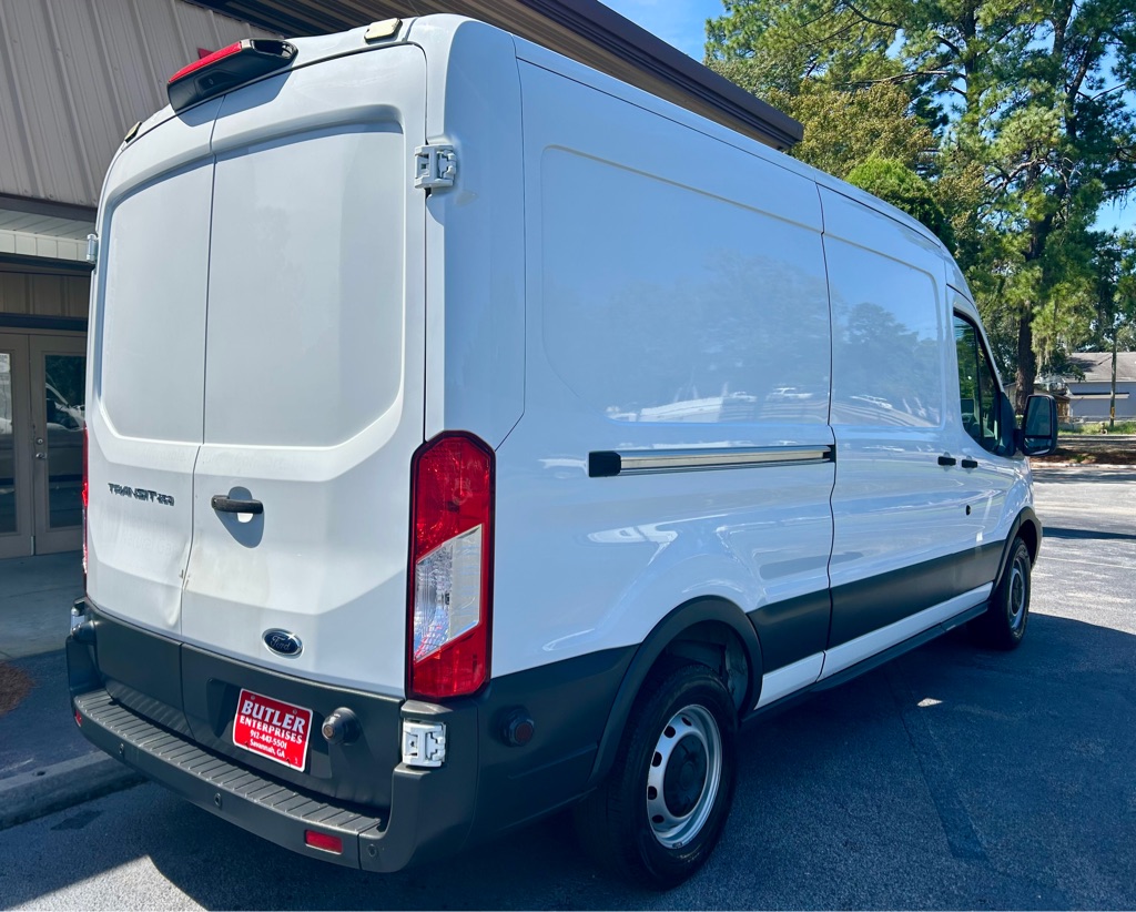 Photo 6 of this FORD TRANSIT 250