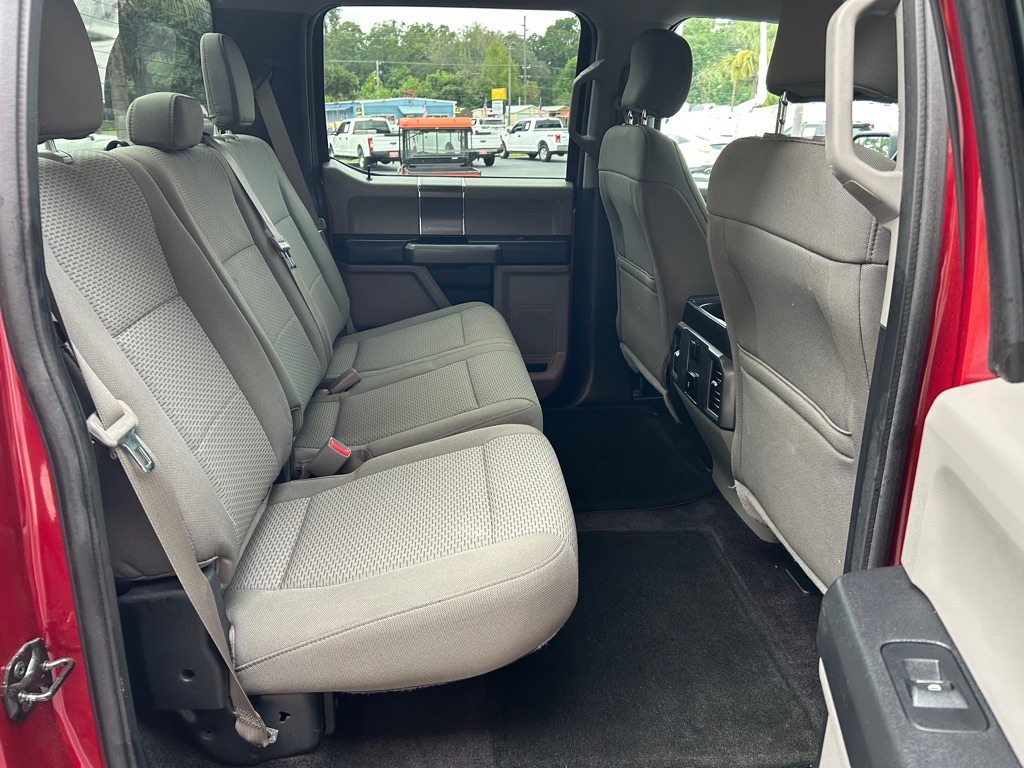 Photo 23 of this FORD F150 SUPER CREW