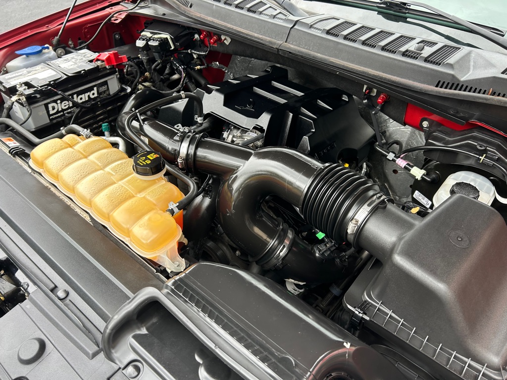 Photo 12 of this FORD F150 SUPER CREW