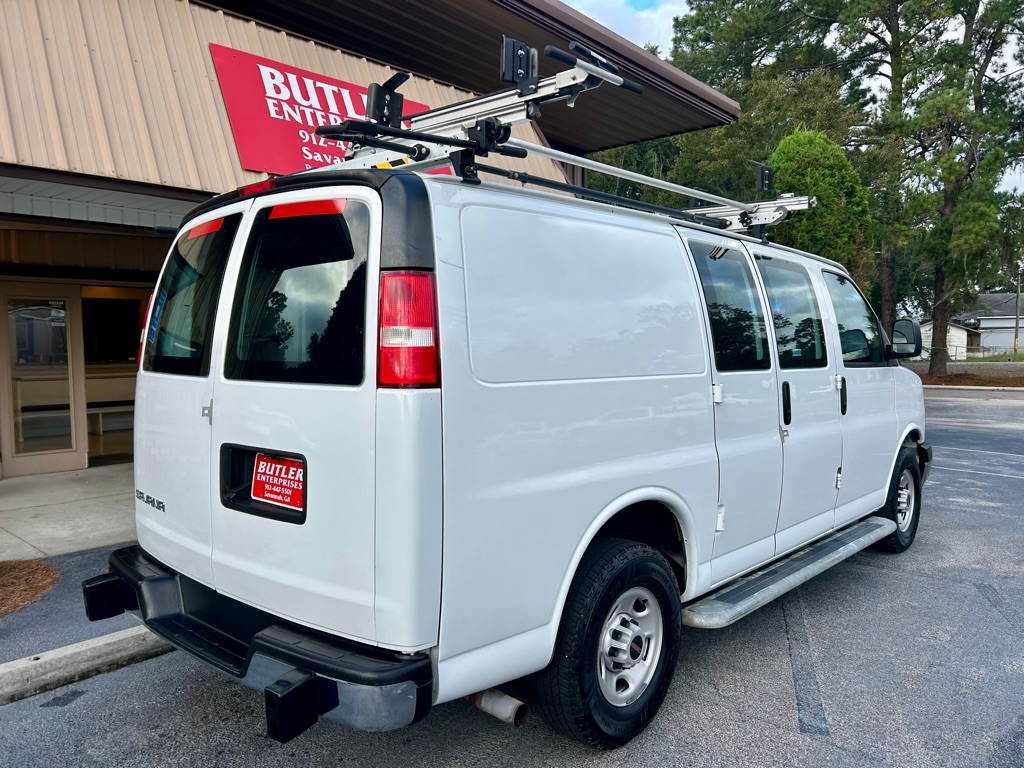 Photo 3 of this GMC SAVANA 2500
