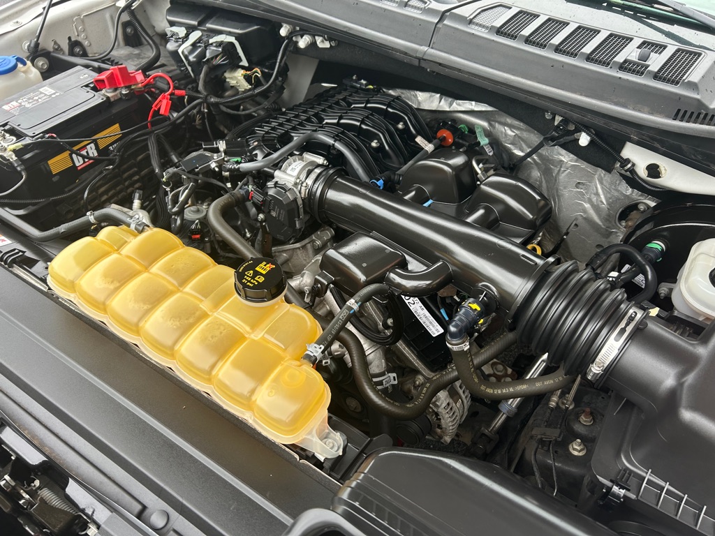 Photo 13 of this FORD F150 REGULAR