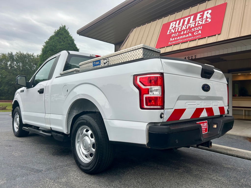 Photo 3 of this FORD F150 REGULAR
