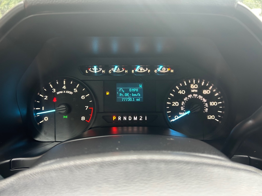 Photo 24 of this FORD F150 REGULAR
