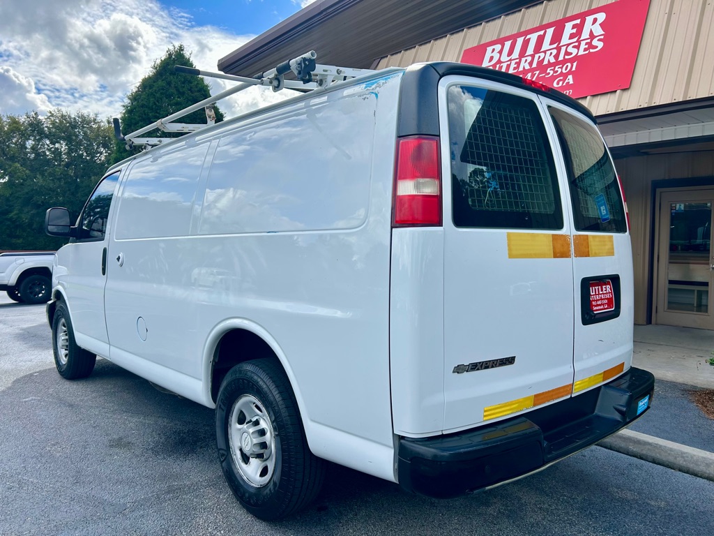 Photo 3 of this CHEVROLET EXPRESS G2500