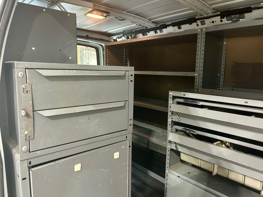 Photo 28 of this CHEVROLET EXPRESS G2500