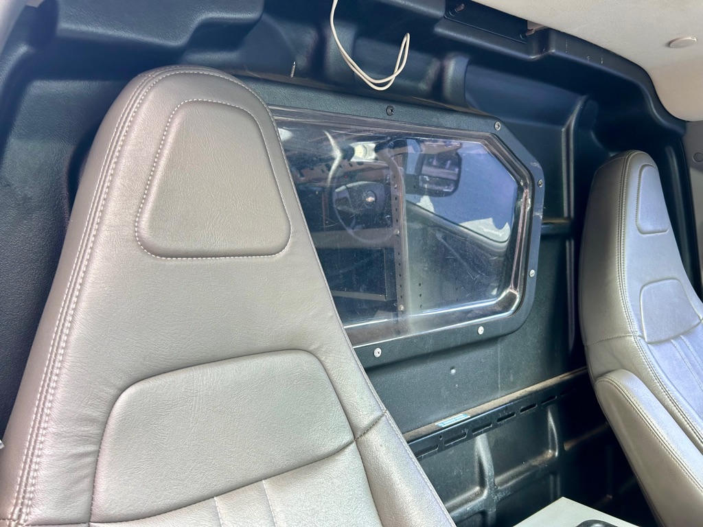 Photo 31 of this CHEVROLET EXPRESS G2500