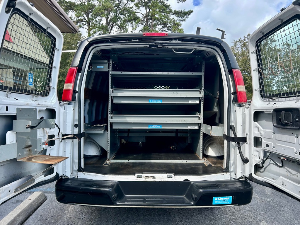 Photo 11 of this CHEVROLET EXPRESS G2500