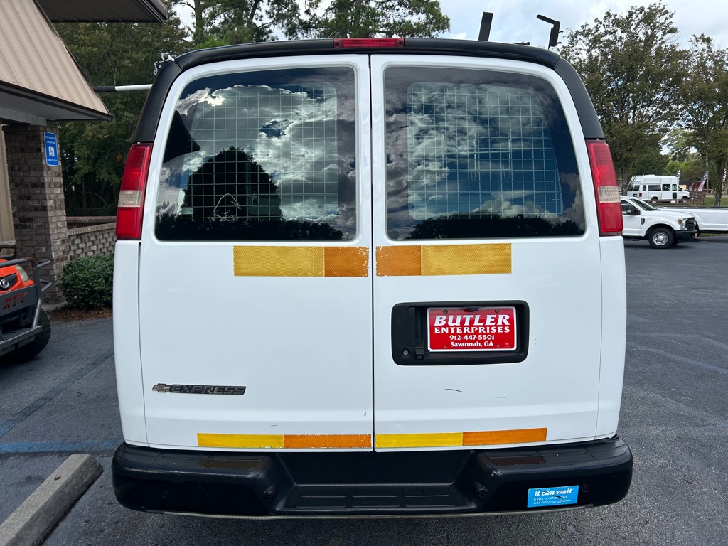 Photo 10 of this CHEVROLET EXPRESS G2500