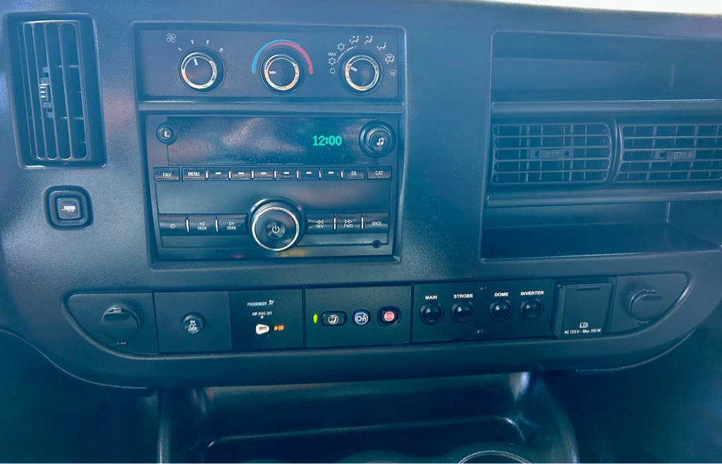 Photo 27 of this CHEVROLET EXPRESS G2500