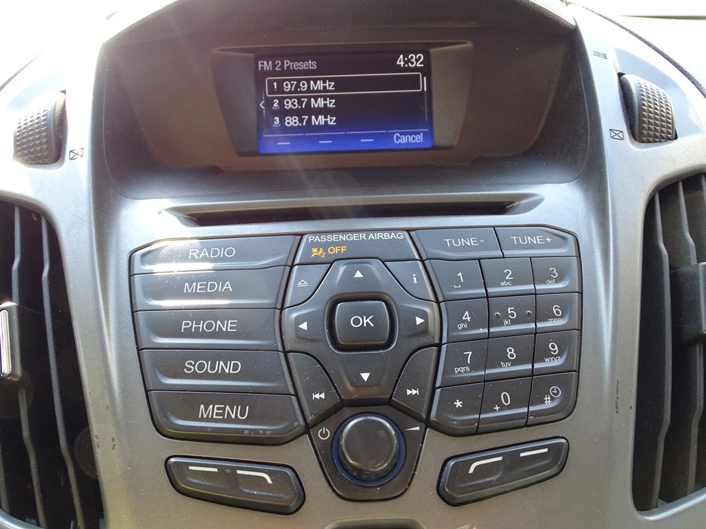 Photo 13 of this FORD TRANSIT CONNECT