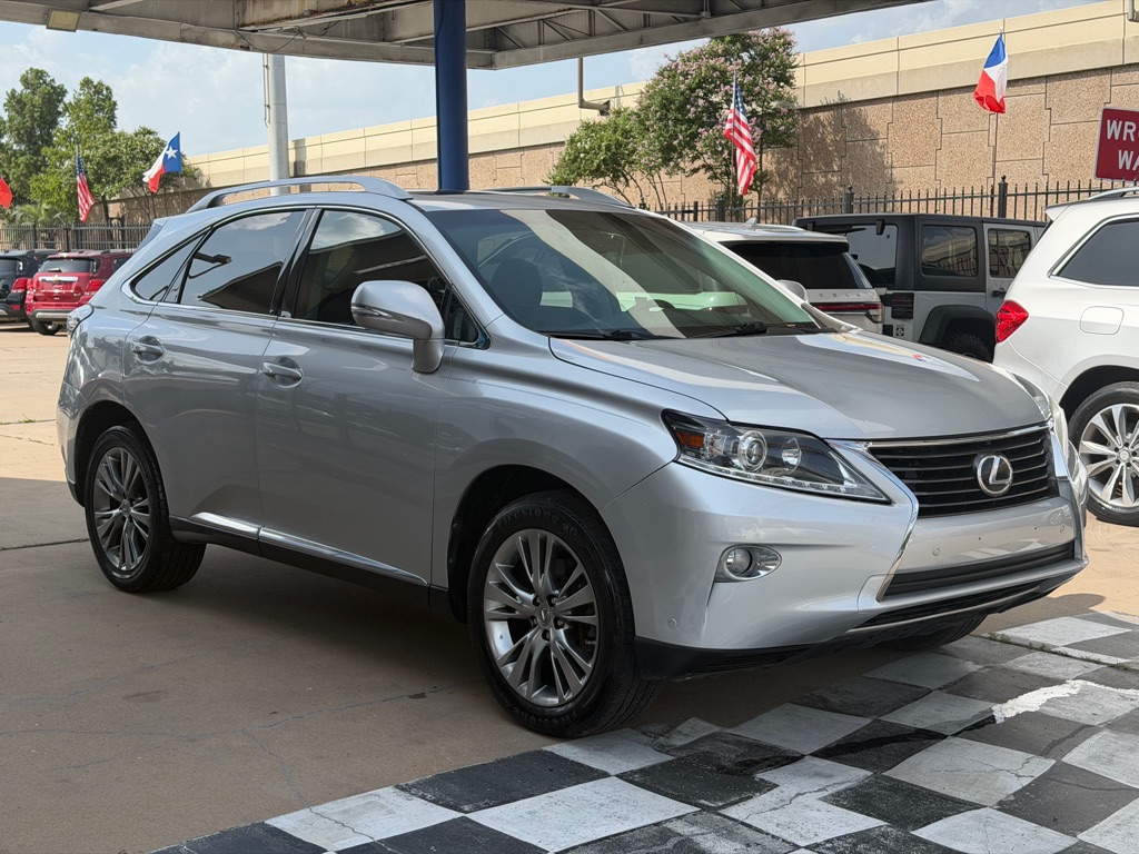 Photo 5 of this LEXUS RX 350