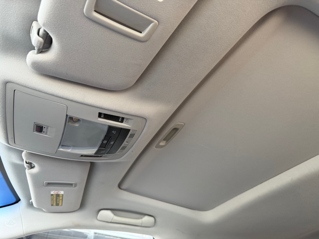 Photo 14 of this LEXUS RX 350