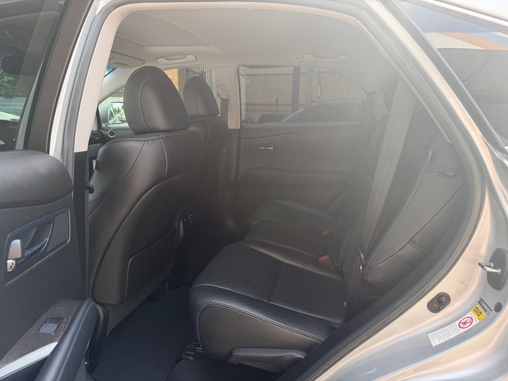Photo 8 of this LEXUS RX 350