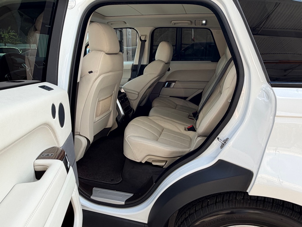 Photo 11 of this LAND ROVER RANGE ROVER SPO