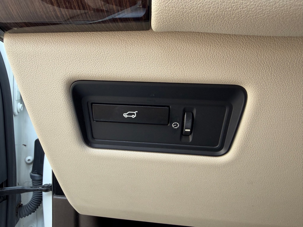 Photo 12 of this LAND ROVER RANGE ROVER SPO
