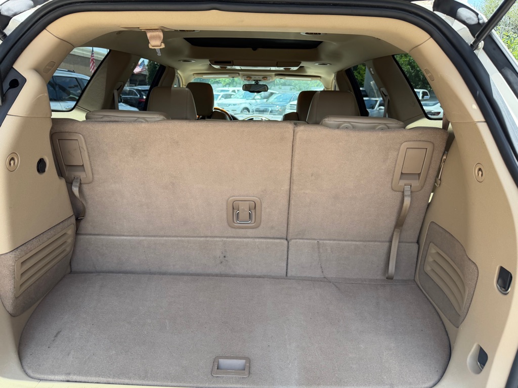 Photo 18 of this BUICK ENCLAVE