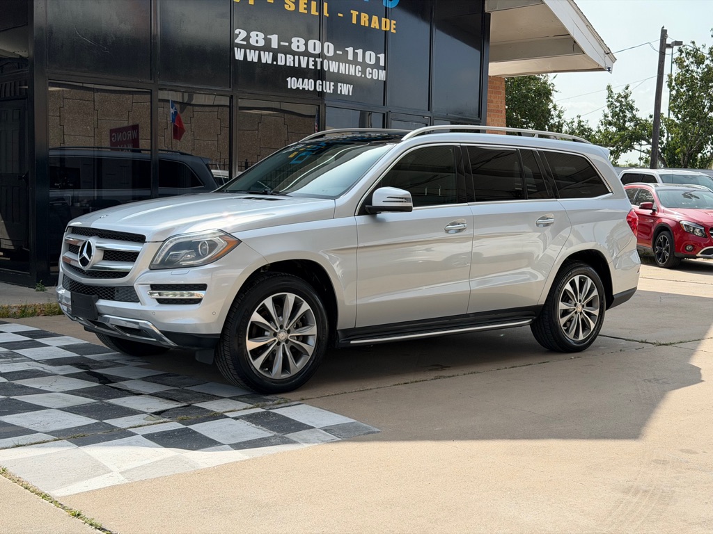 Photo 2 of this MERCEDES-BENZ GL