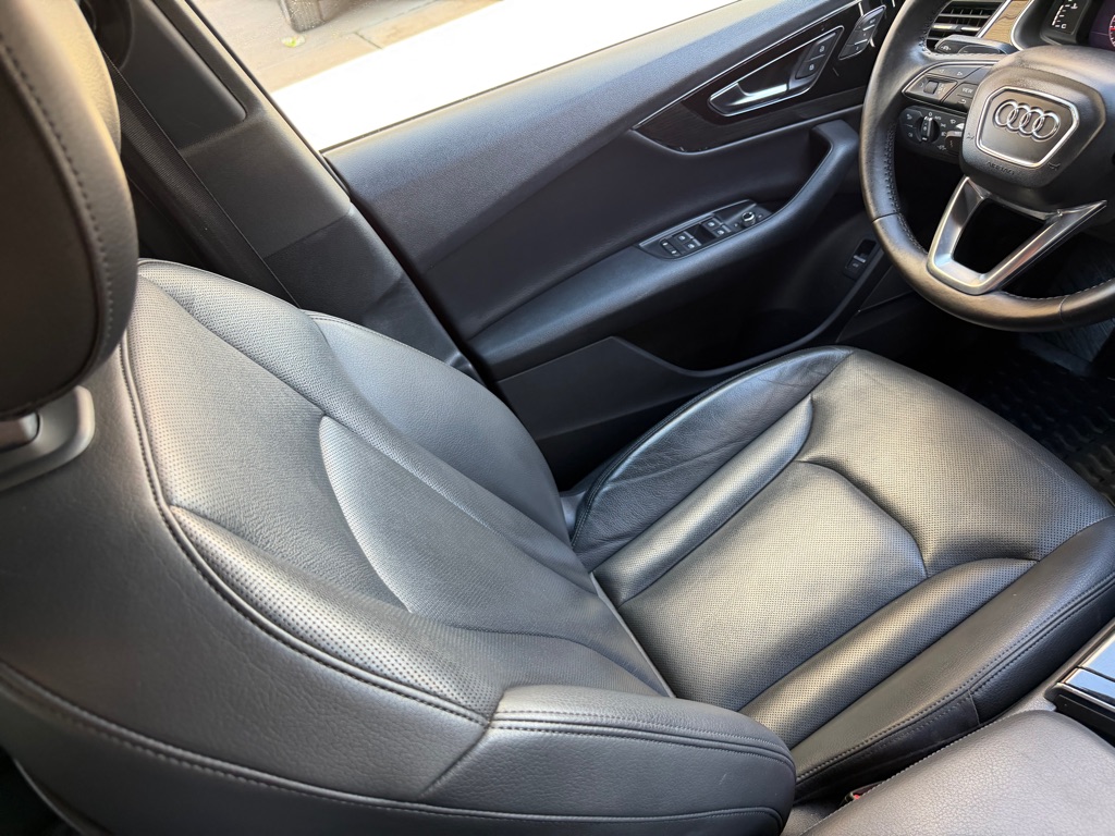 Photo 20 of this AUDI Q7