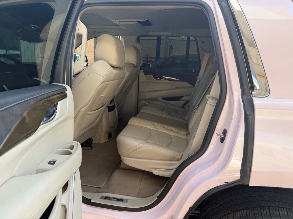 Photo 9 of this CADILLAC ESCALADE