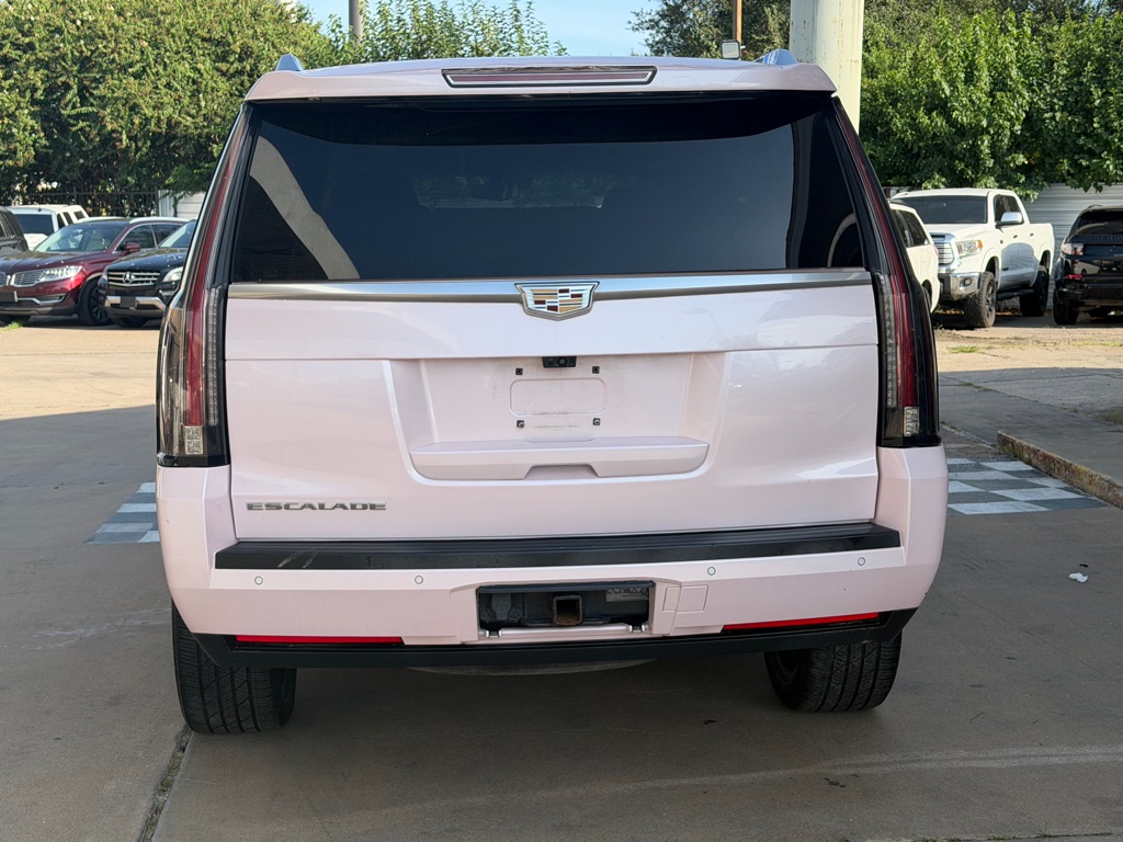 Photo 4 of this CADILLAC ESCALADE