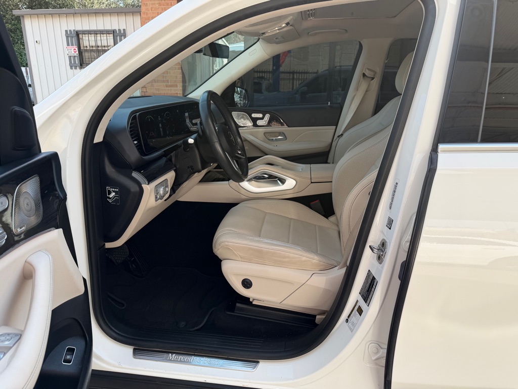 Photo 6 of this MERCEDES-BENZ GLE