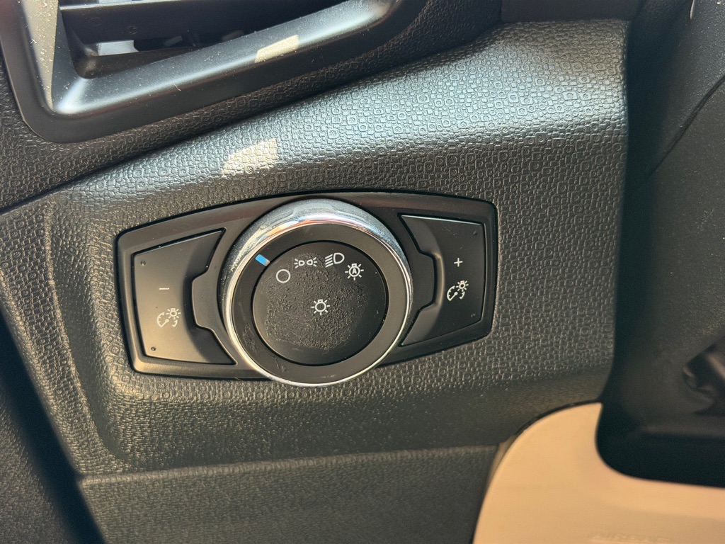Photo 12 of this FORD ECOSPORT