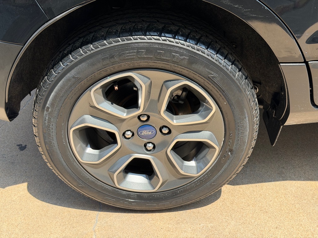 Photo 19 of this FORD ECOSPORT