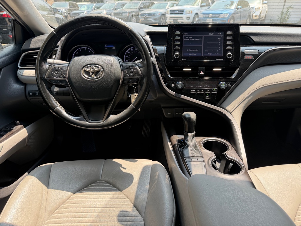 Photo 13 of this TOYOTA CAMRY