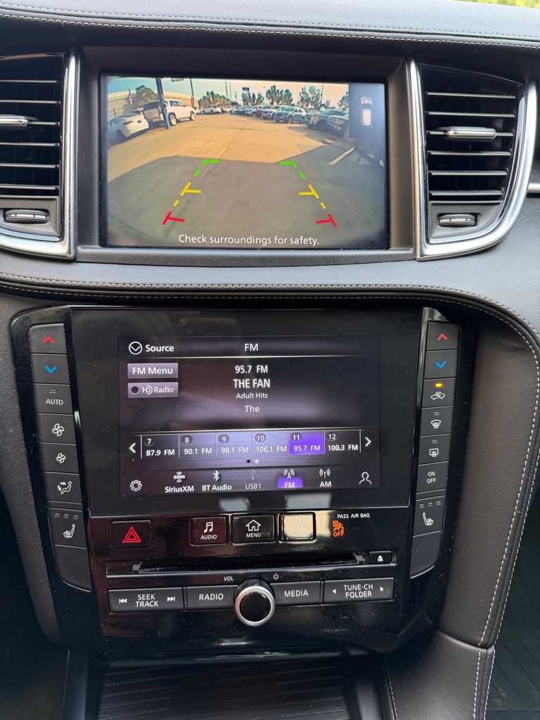 Photo 11 of this INFINITI QX55