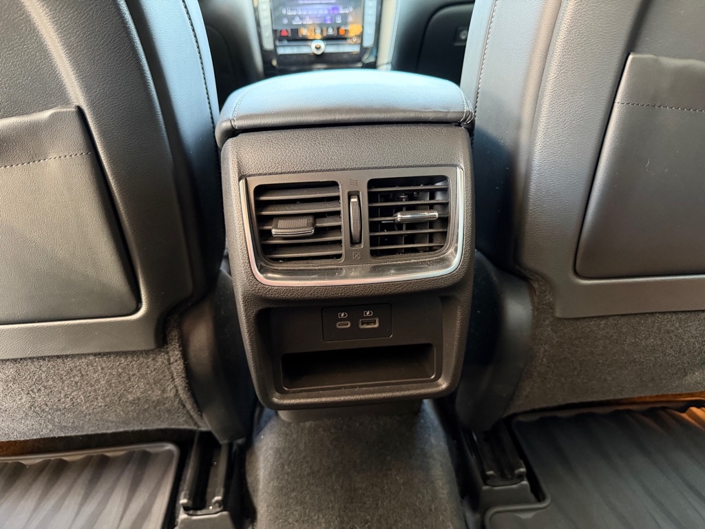 Photo 13 of this INFINITI QX55