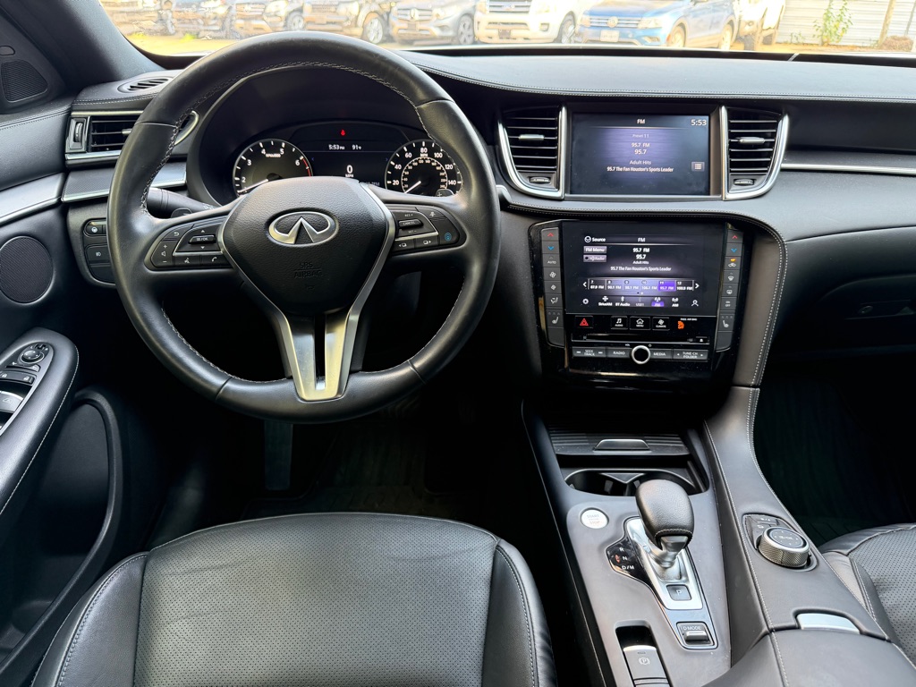 Photo 14 of this INFINITI QX55