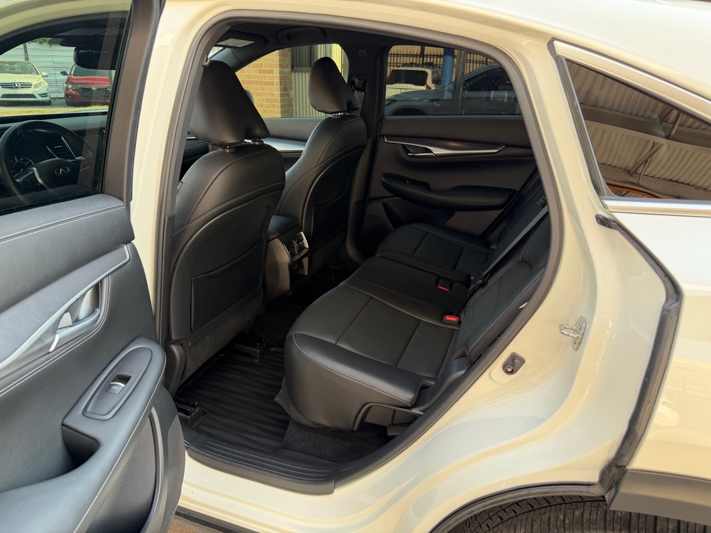 Photo 8 of this INFINITI QX55