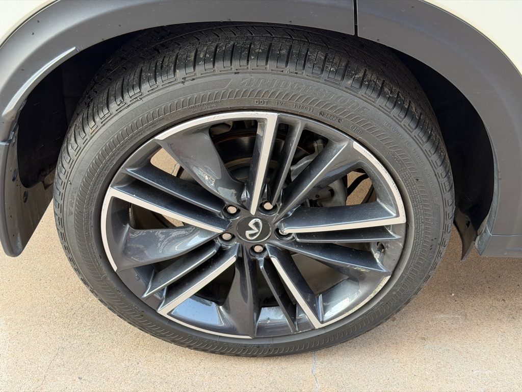 Photo 17 of this INFINITI QX55