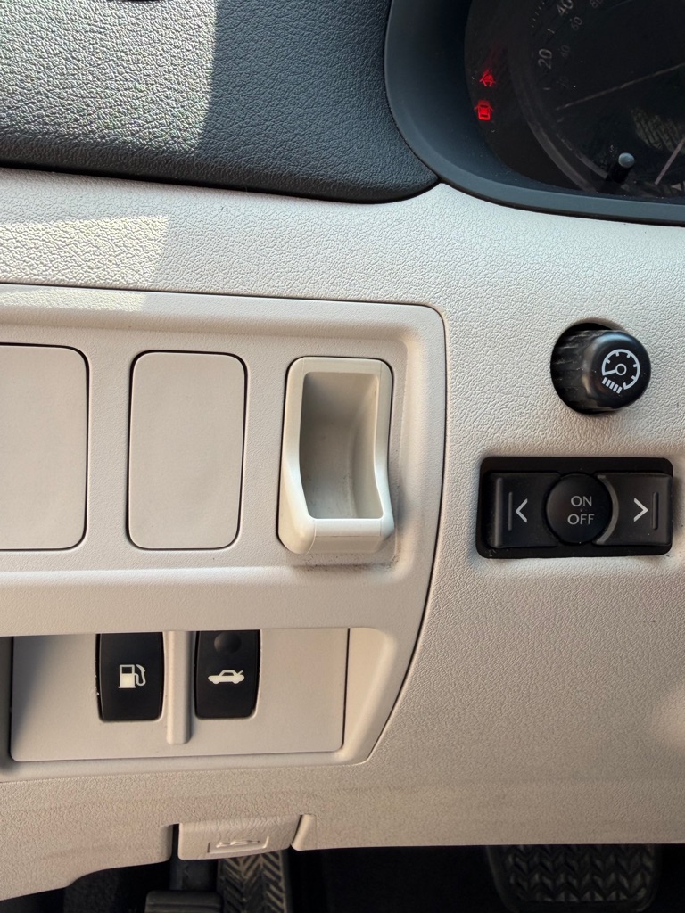 Photo 9 of this LEXUS IS