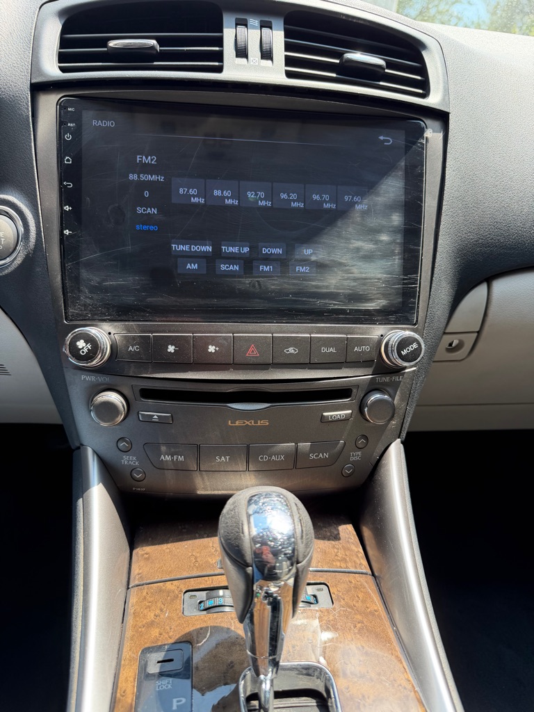 Photo 12 of this LEXUS IS