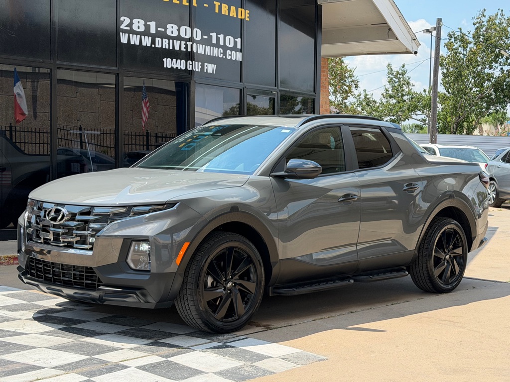 Photo 2 of this HYUNDAI SANTA CRUZ