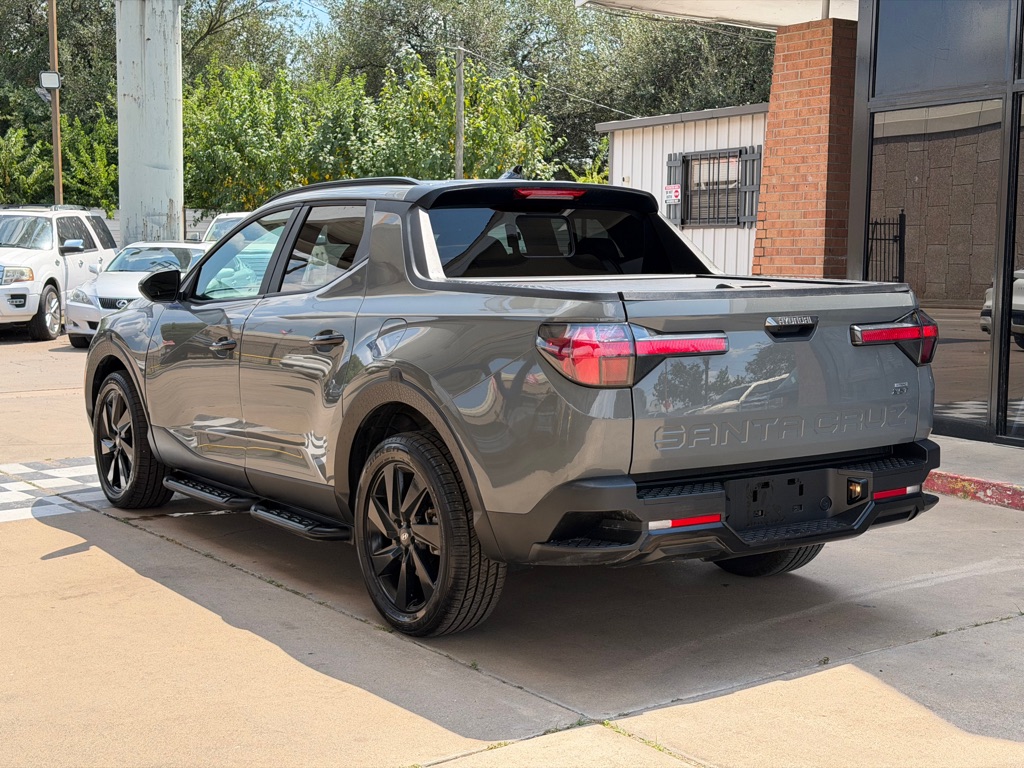 Photo 3 of this HYUNDAI SANTA CRUZ