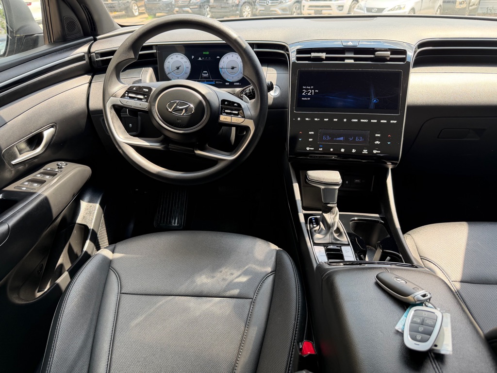 Photo 15 of this HYUNDAI SANTA CRUZ