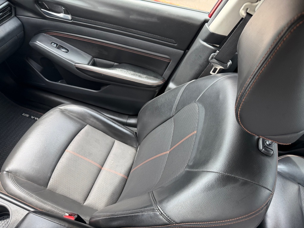 Photo 17 of this NISSAN ALTIMA