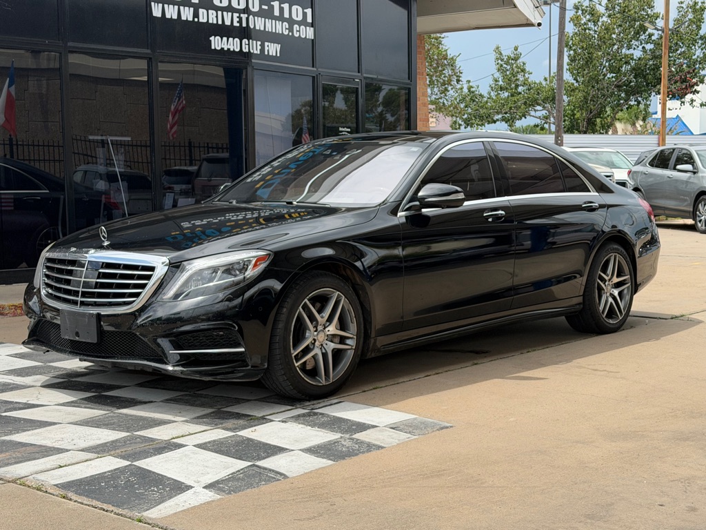 Photo 3 of this MERCEDES-BENZ S-CLASS