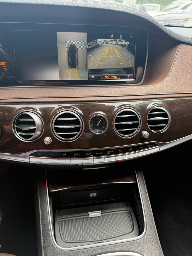 Photo 15 of this MERCEDES-BENZ S-CLASS
