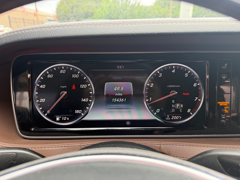 Photo 11 of this MERCEDES-BENZ S-CLASS