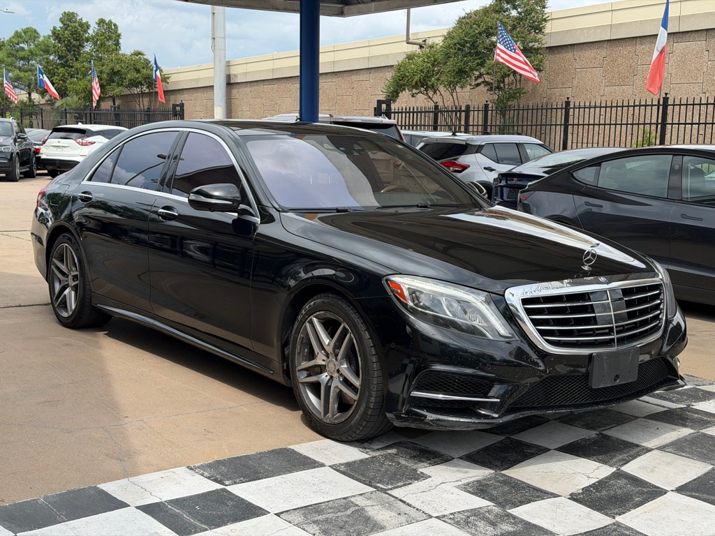 Photo 7 of this MERCEDES-BENZ S-CLASS