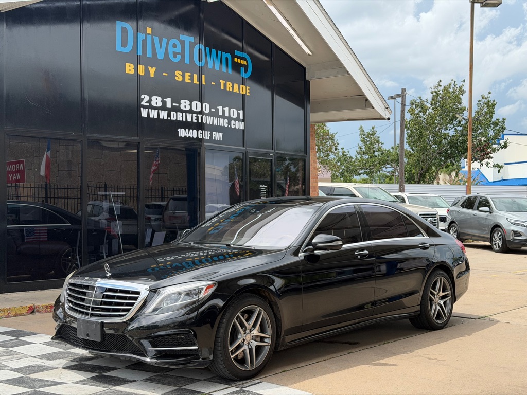 Photo 2 of this MERCEDES-BENZ S-CLASS