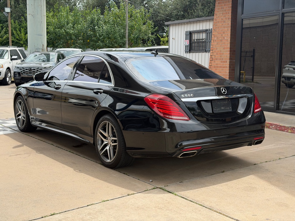 Photo 4 of this MERCEDES-BENZ S-CLASS