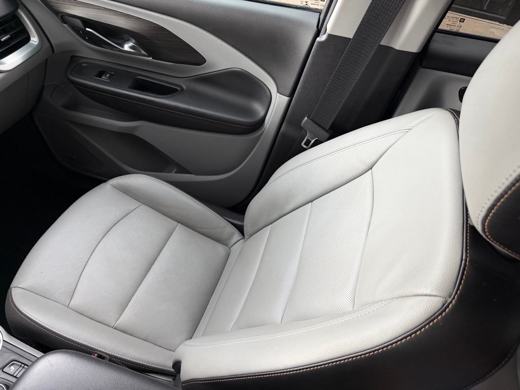 Photo 14 of this GMC TERRAIN